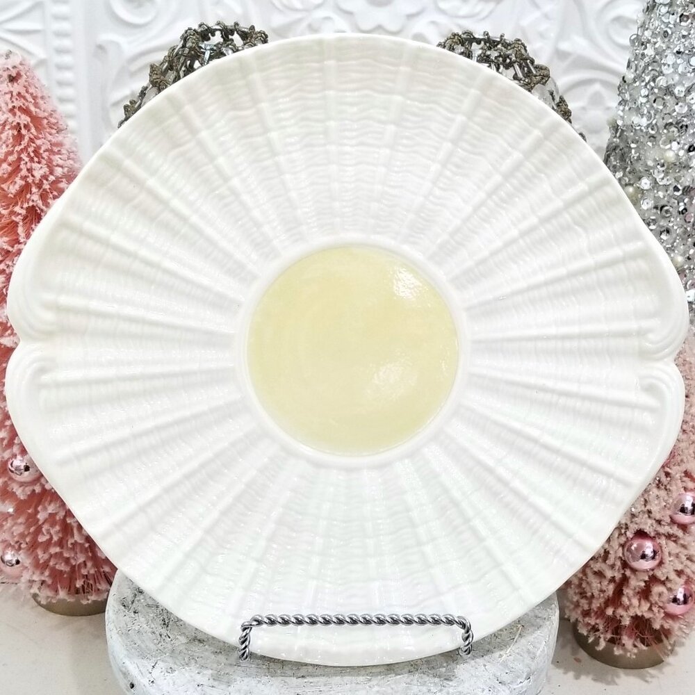 Belleek Neptune Yellow Luster Shell Serving Platter Cake Plate Vintage